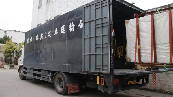 佛山哪個(gè)門窗廠家做工程門窗做得好？-樓上樓門窗